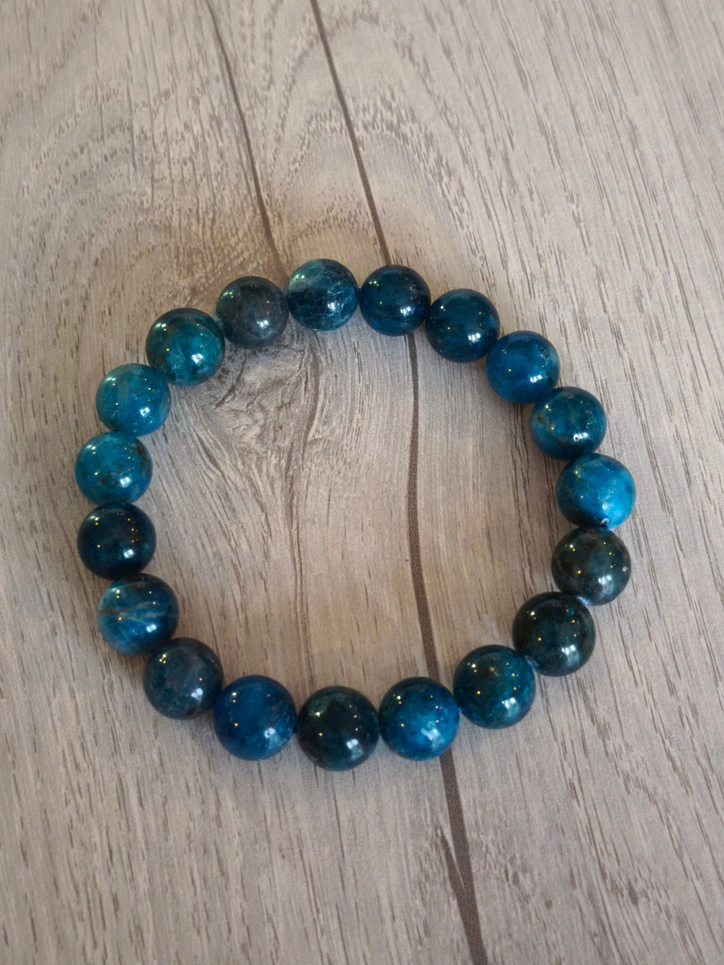 Bracelet 10mm Apatite bleue A+
