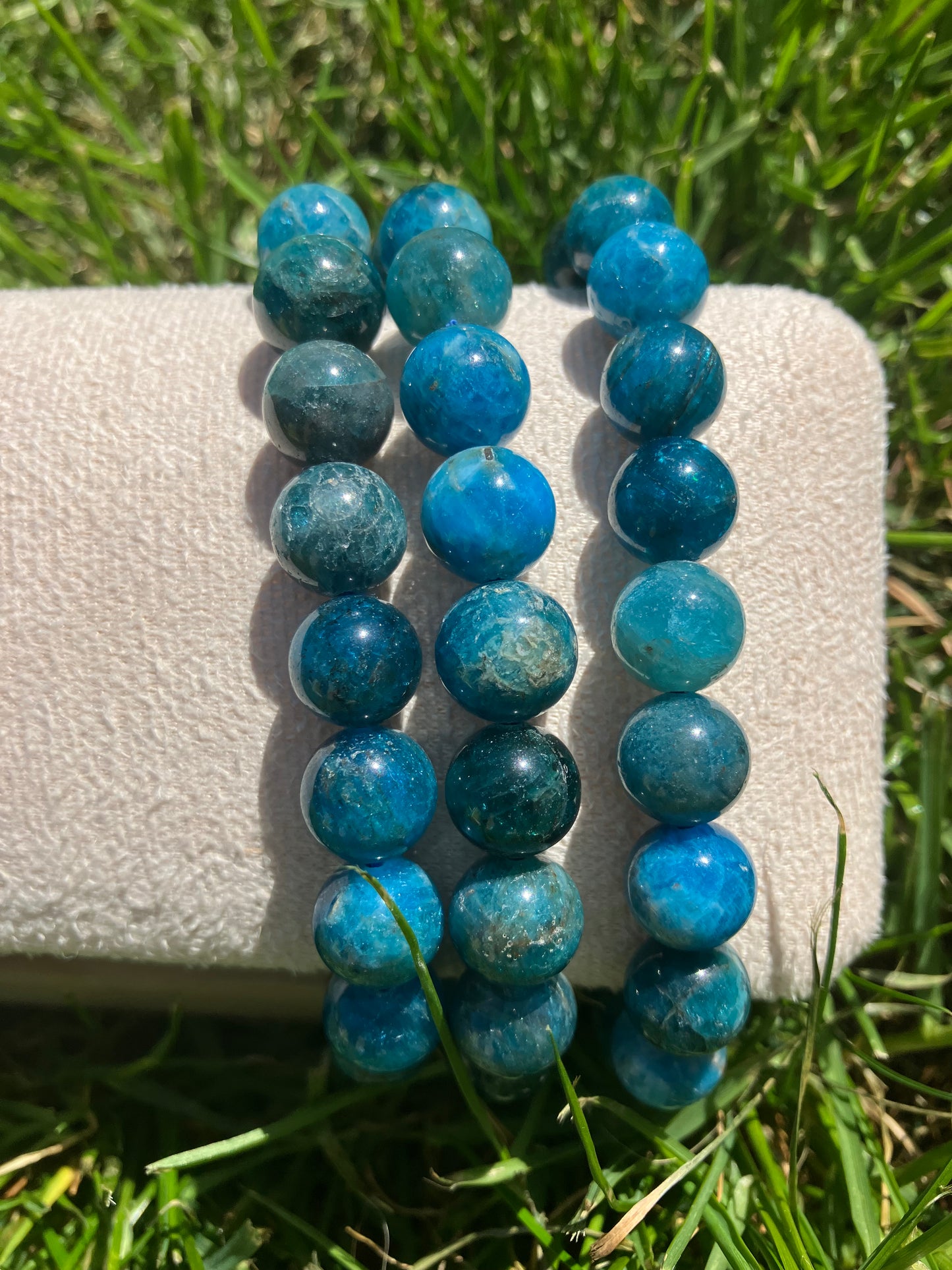 Bracelet 10mm Apatite bleue A+
